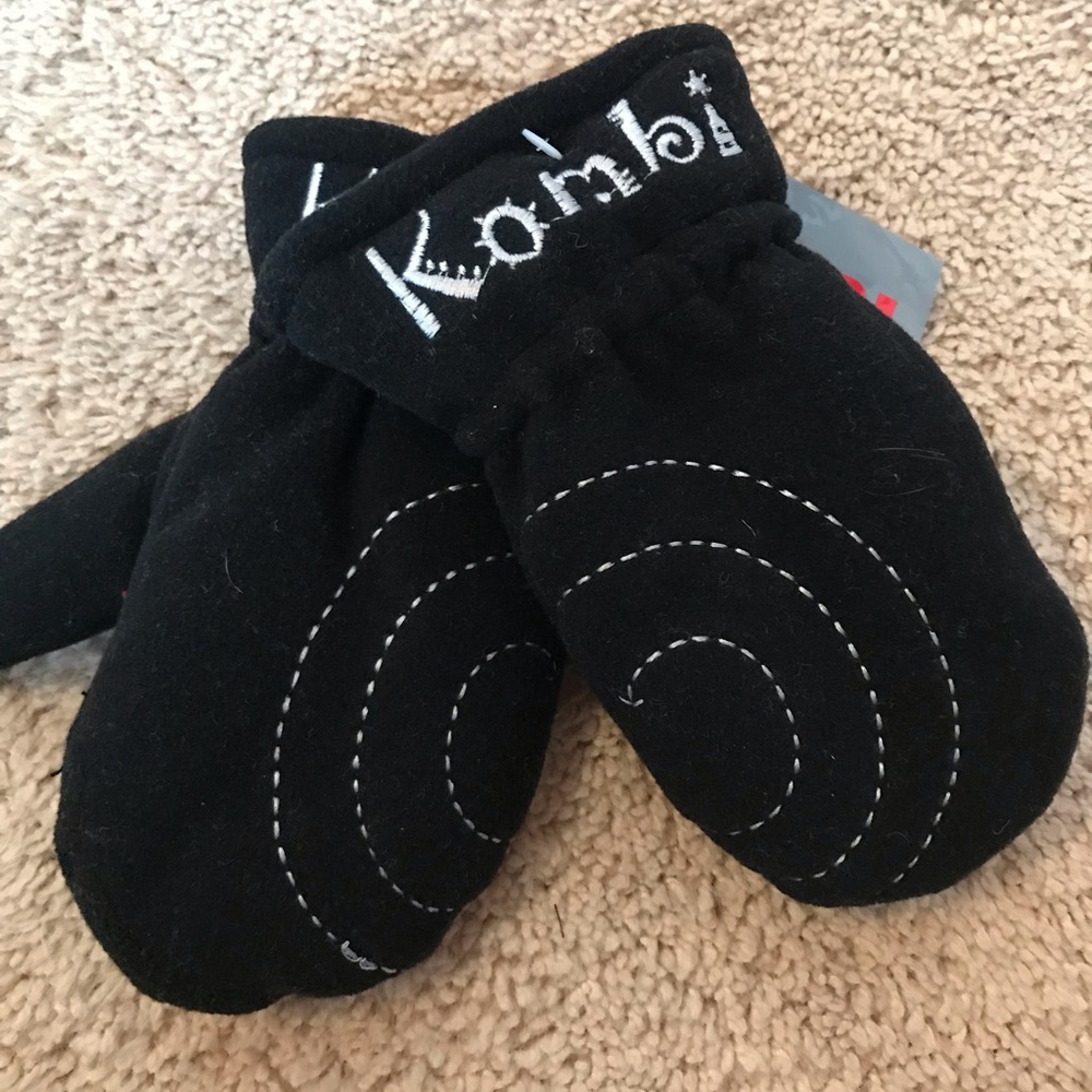 NWT Kombi Fleece Mittens